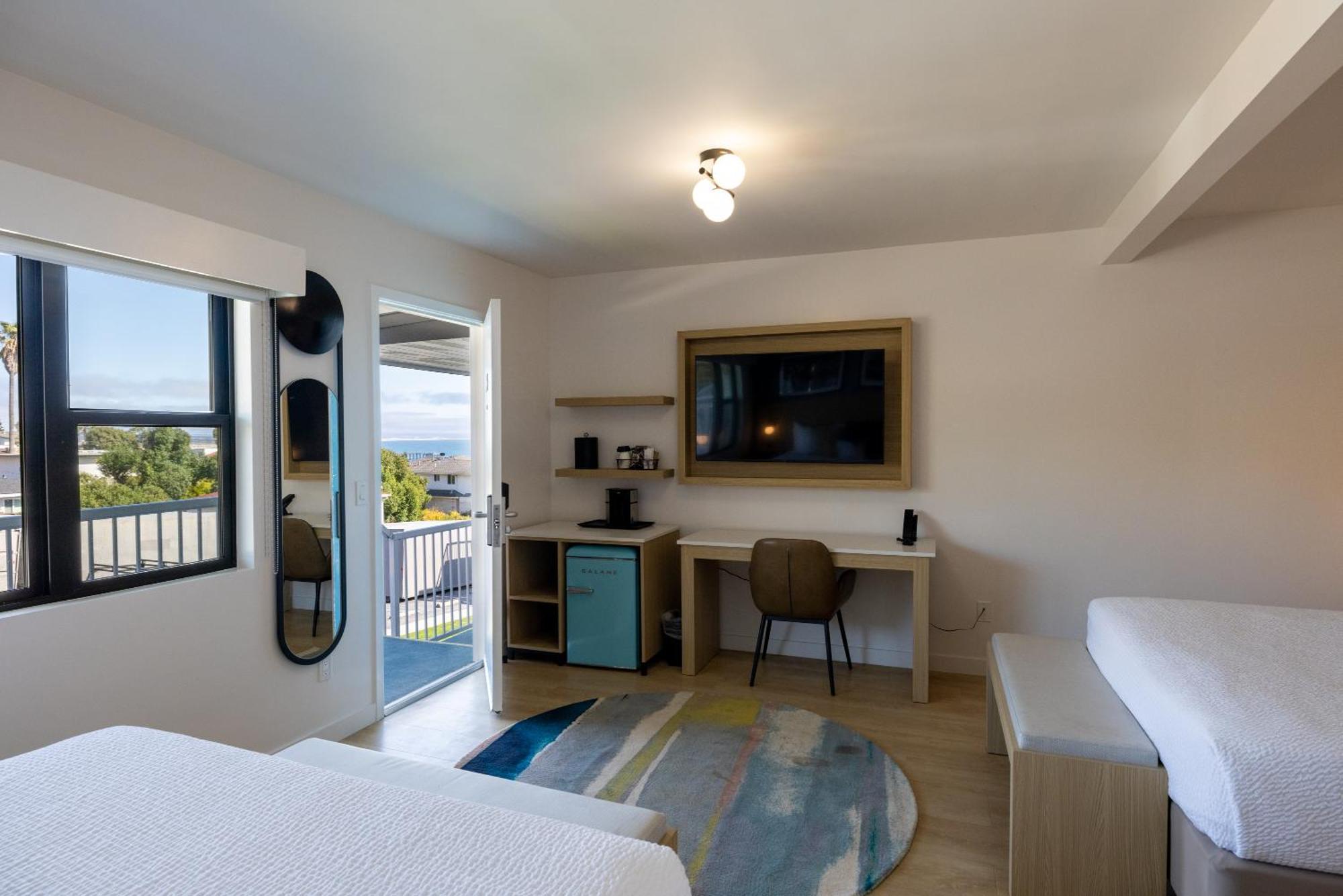 Tides Oceanview Inn And Cottages ピズモ・ビーチ エクステリア 写真