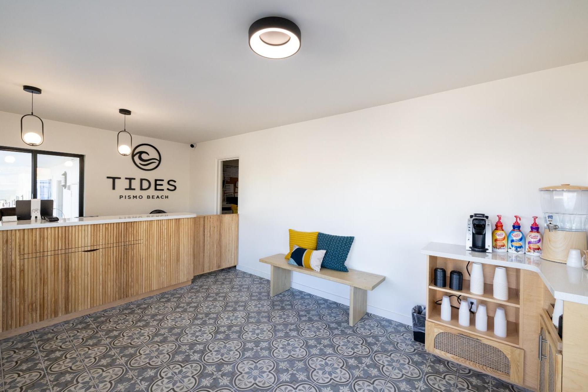 Tides Oceanview Inn And Cottages ピズモ・ビーチ エクステリア 写真