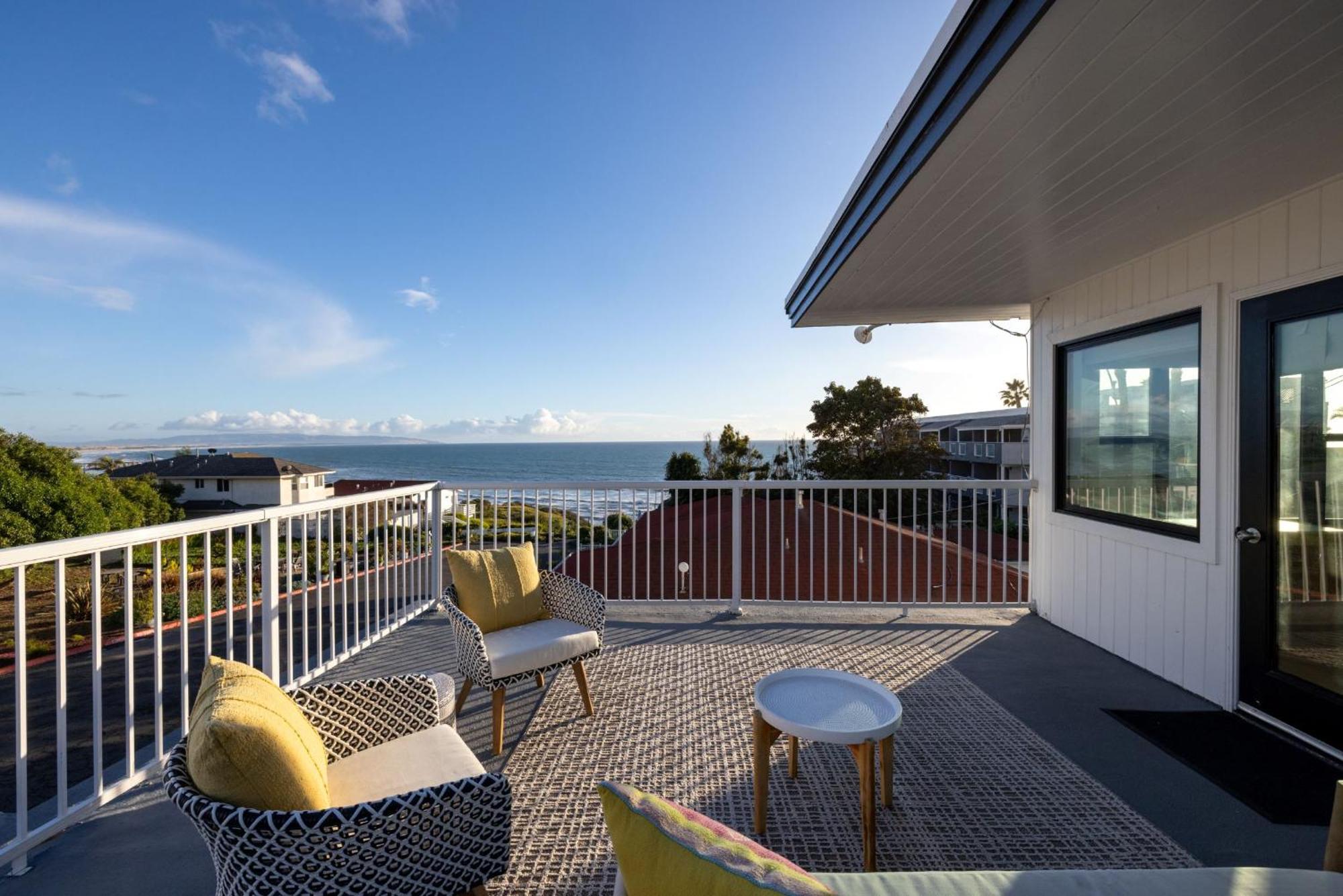 Tides Oceanview Inn And Cottages ピズモ・ビーチ エクステリア 写真